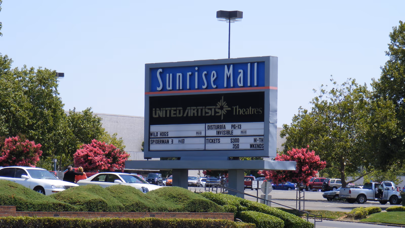 Sunrise Mall sign in Citrus Heights, California